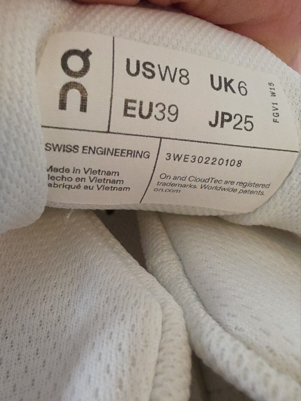 On Running On Cloudnova 2 Women's White Athletic Sneakers - Picture 9 of 15